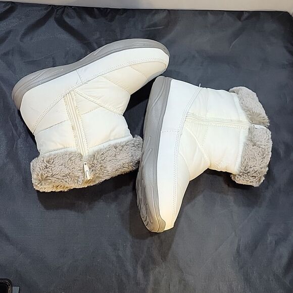 BRAND NEW EVERLAST FUZZY SLIP-ON WOMEN"S ANKLE BOOT - Picture 9 of 13